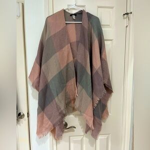 Tahari Pink Shawl One Size